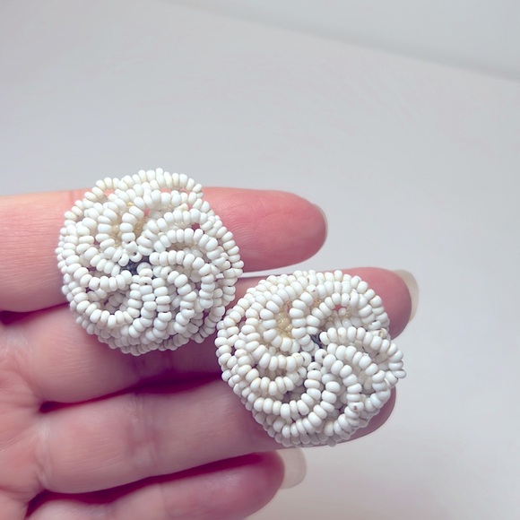 Vintage 1950’s Large Seed Bead Earrings, 1.5”, Screw On, Granny Cottage Core - Picture 2 of 4